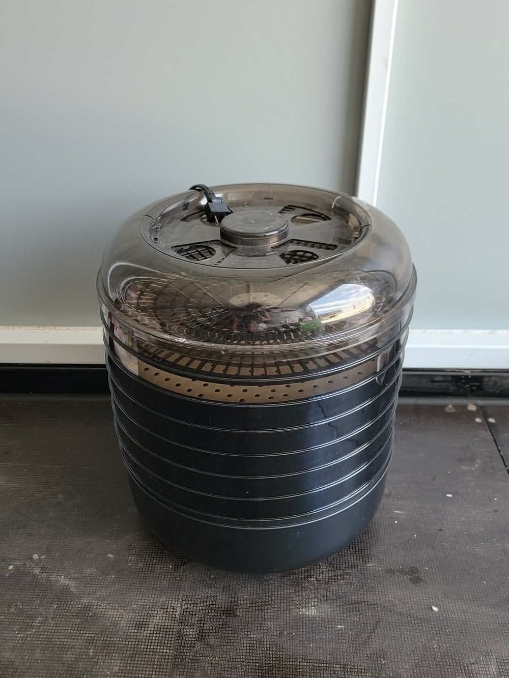 Stackable Food Dehydrator in Smoke Black